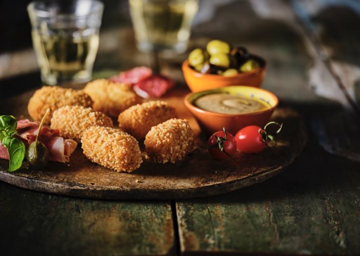 Kroket uit de muur